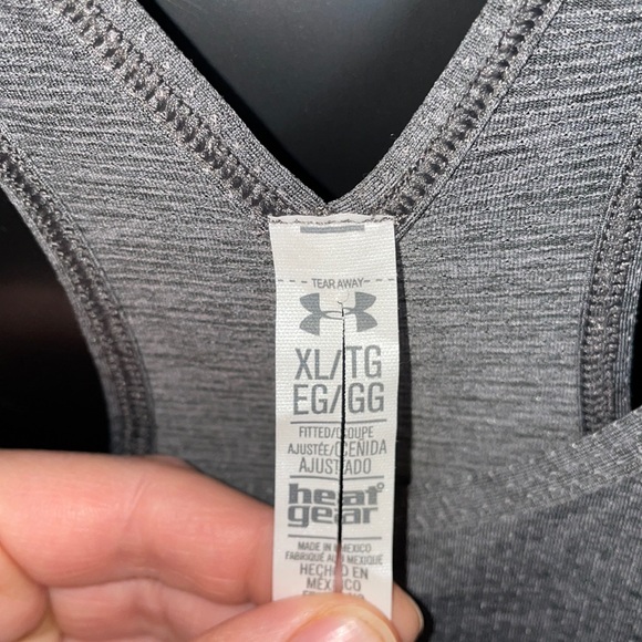 Under Armour Tank - Picture 3 of 5